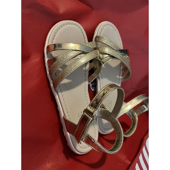 The Children's Place Girls Glitter and Metallic Sandals - Size 13 - Worn Twice! - Picture 6 of 8